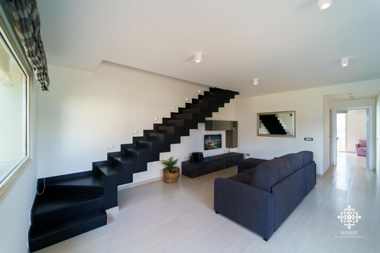Villa Vittoria - Waterfront House 아우구스타 외부 사진