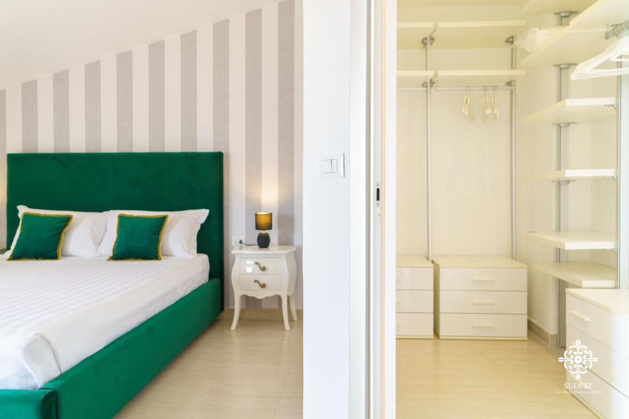 Villa Vittoria - Waterfront House 아우구스타 외부 사진