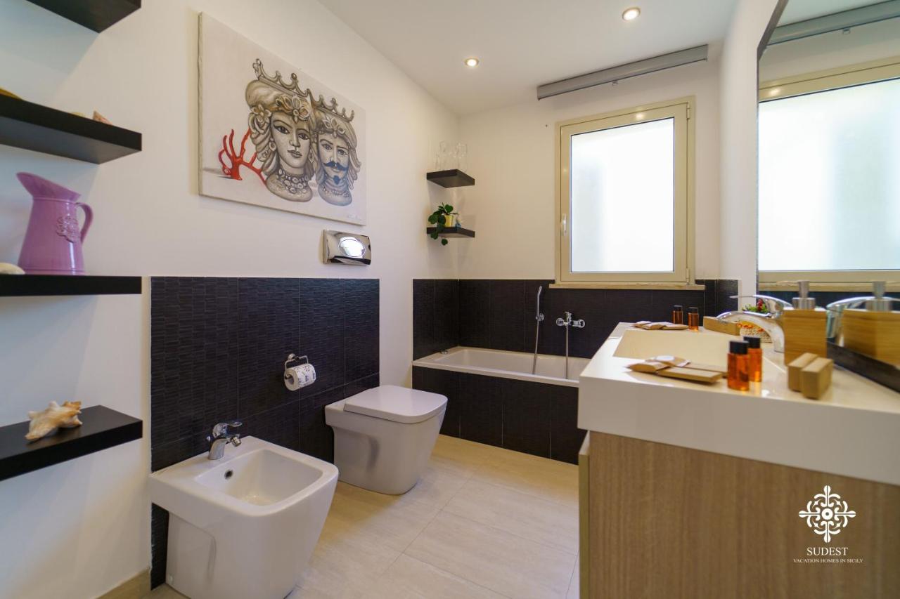 Villa Vittoria - Waterfront House 아우구스타 외부 사진
