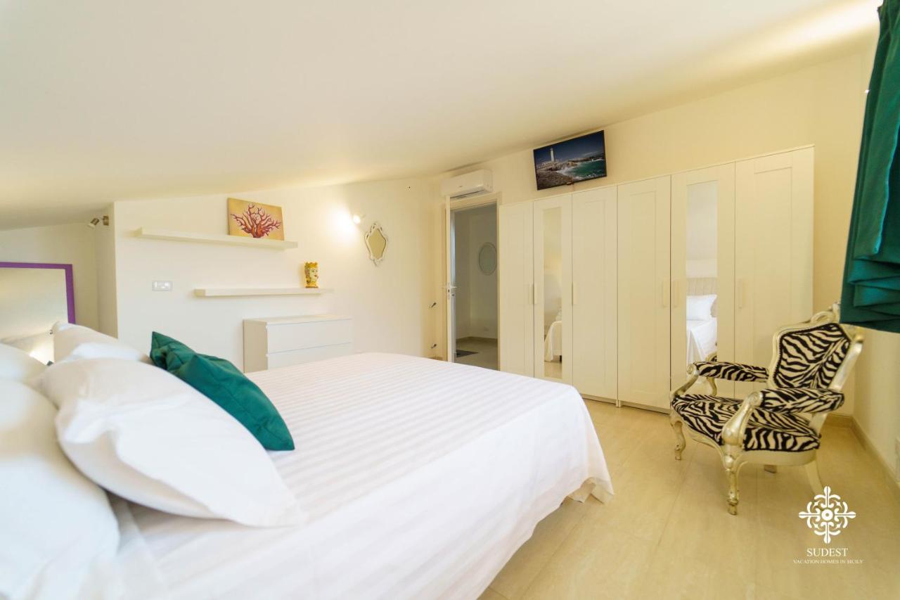 Villa Vittoria - Waterfront House 아우구스타 외부 사진